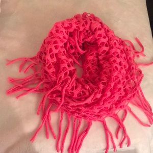 Fringe pink scarf